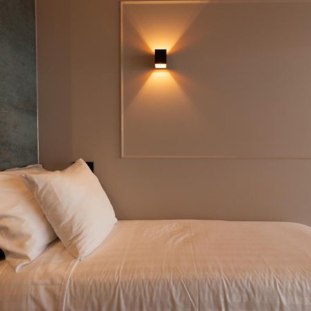 Midtown Hotel Triple アムステルダム エクステリア 写真