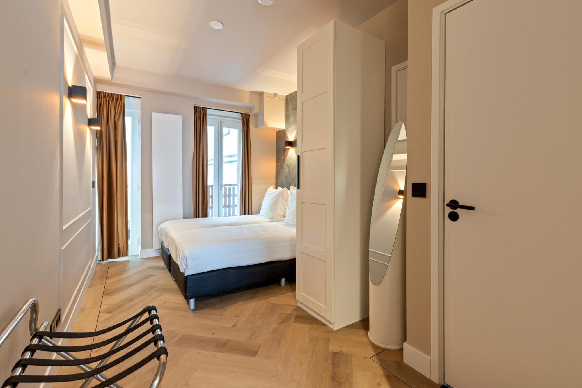 Midtown Hotel Triple アムステルダム エクステリア 写真